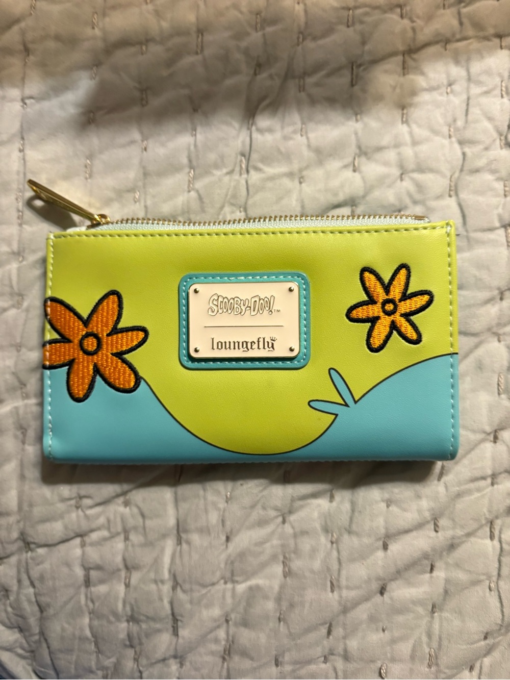 Loungefly Scooby-Doo Zip Wallet - Lime & Aqua with Orange Flower - Picture 2 of 6